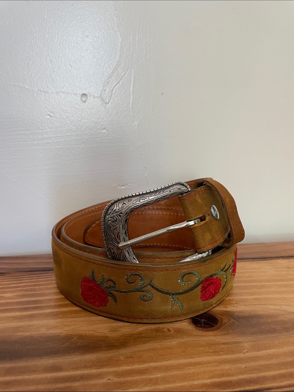 La Sierra Boots Women’s Rose Embroidered Western Cowgirl Leather Belt Size 34